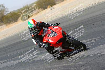 media/Mar-28-2022-Superbike Trackdays (Mon) [[b8603d0f67]]/Open Track Time/Turn 3 Inside/